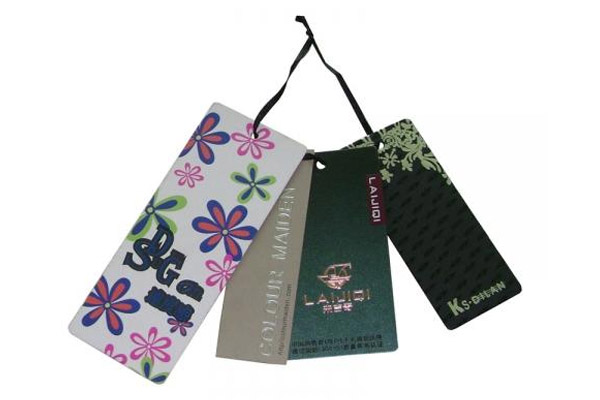 <b>HANG TAGS</b>